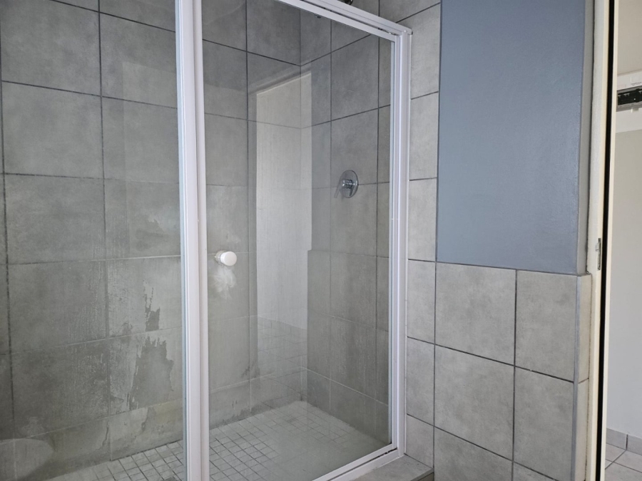 To Let 1 Bedroom Property for Rent in Parklands East Western Cape